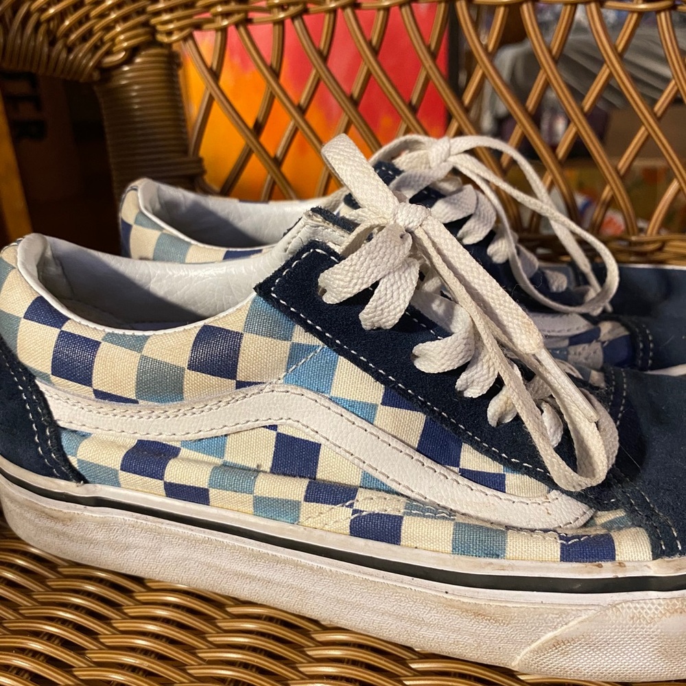 blue checker board VANS size 5